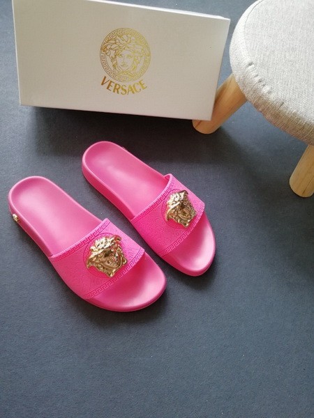 Versace women slippers AAA-024