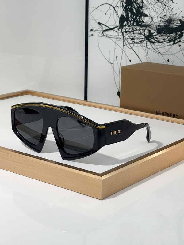 Burberry Sunglasses AAAA-2403