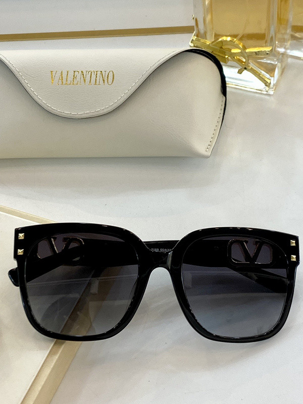 V Sunglasses AAAA-394