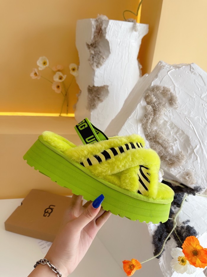 U women Sandals 1：1 Quality-006