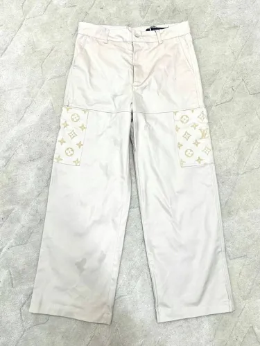 LV Pants High End-099