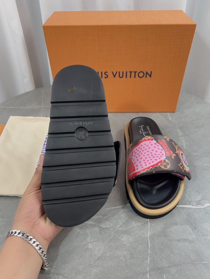LV women Sandals 1：1 Quality-518