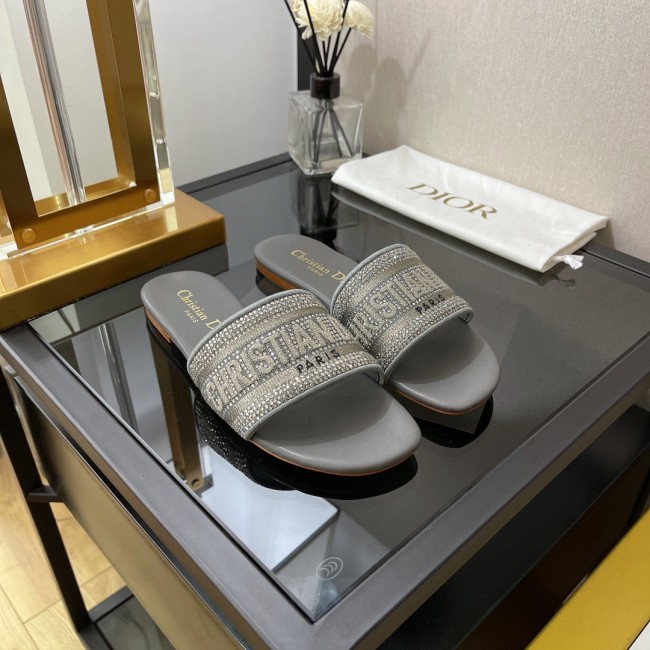 Dior women slippers 1:1 quality-164
