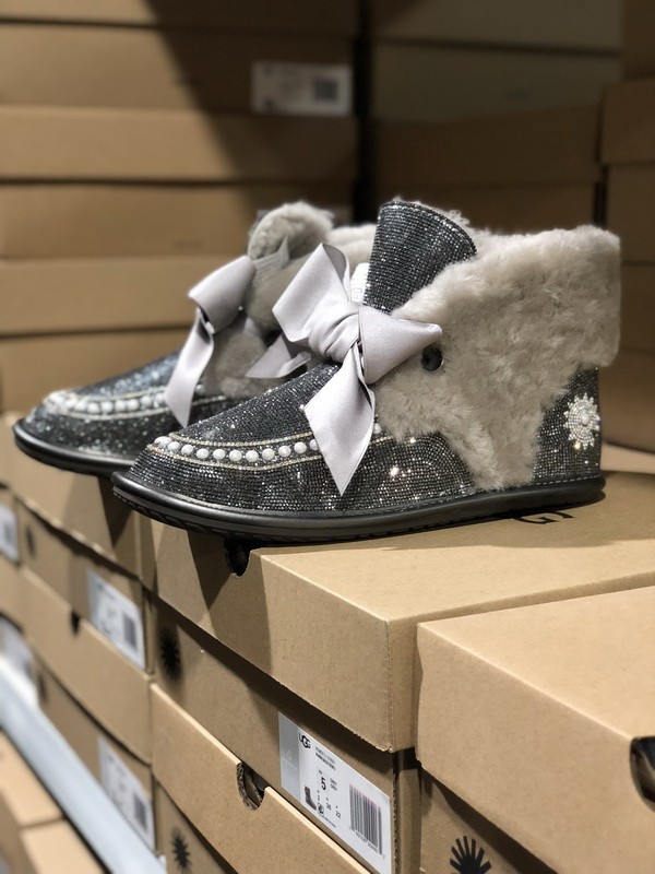 UG Boots Women-051