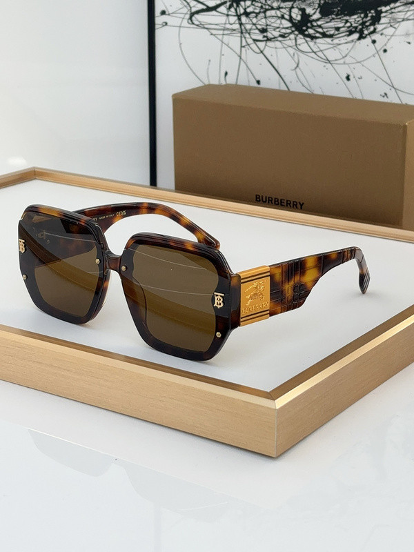 Burberry Sunglasses AAAA-2337