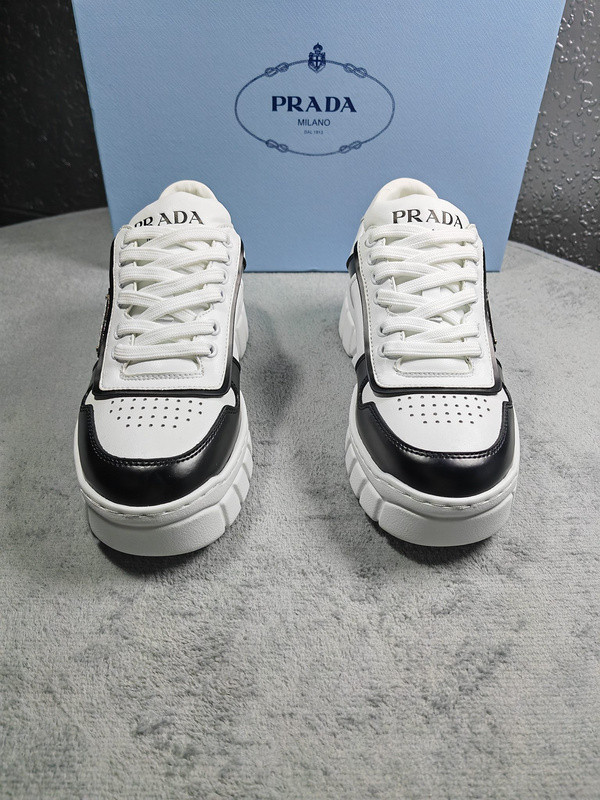 Prada women shoes 1：1 quality-372