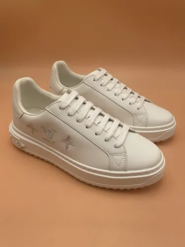 LV Women Shoes 1：1 Quality-879