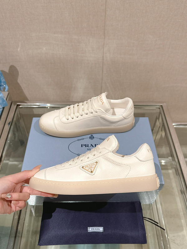 Prada women shoes 1：1 quality-556