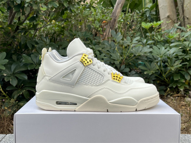 Air Jordan 4 Retro 'Metallic Gold'