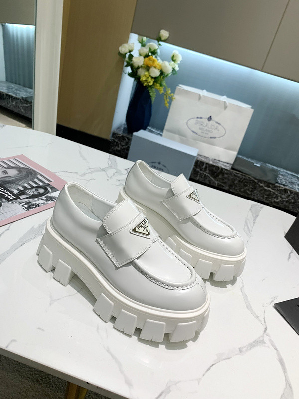 Prada women shoes 1：1 quality-311