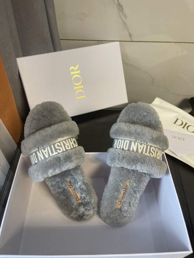 Dior women slippers 1:1 quality-185