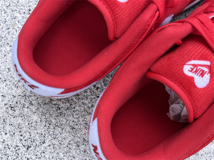 Authentic Nike Dunk Low GS “Valentine's Day” 2024