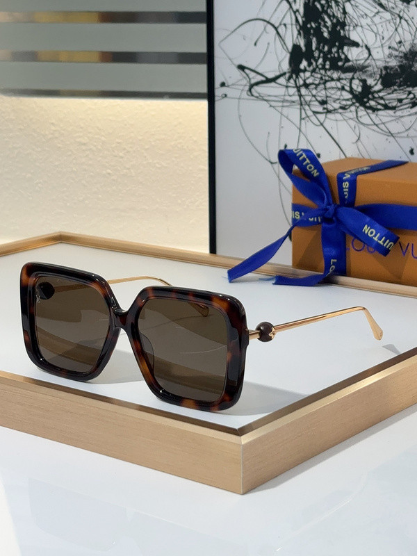 LV Sunglasses AAAA-4192