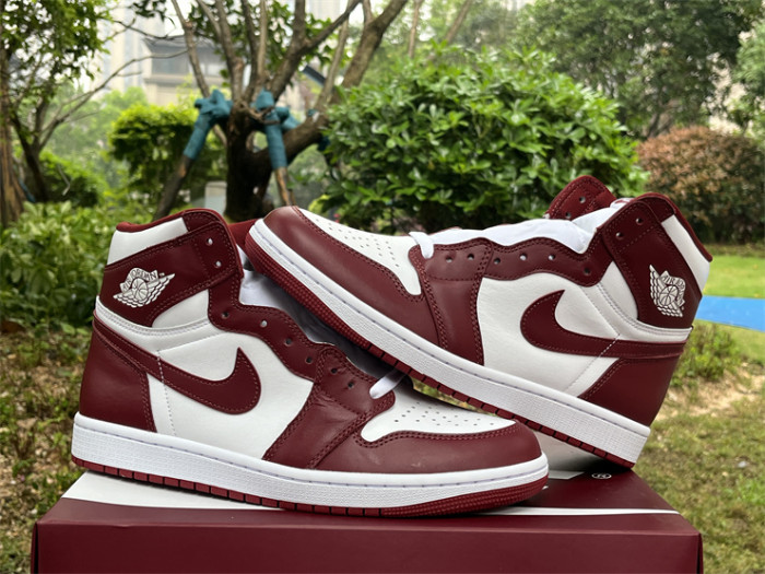 Authentic Air Jordan 1 High OG “Team Red”