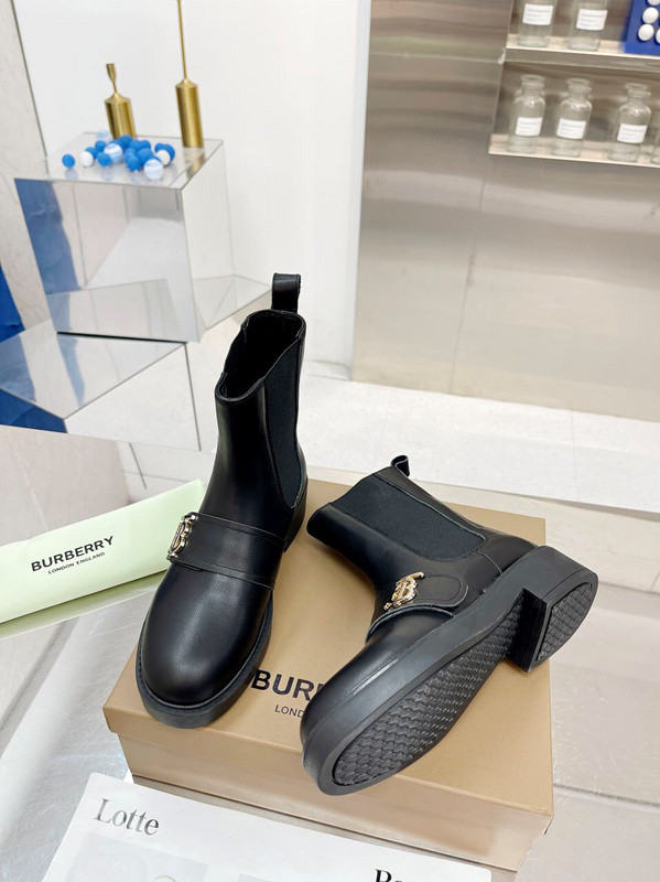 Burberry women shoes 1;1 quality-035