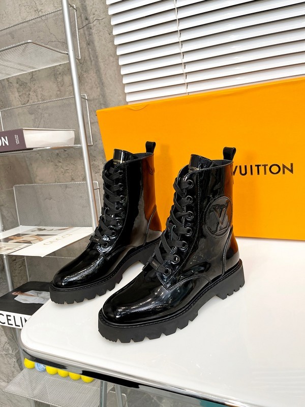 LV Women Shoes 1：1 Quality-934