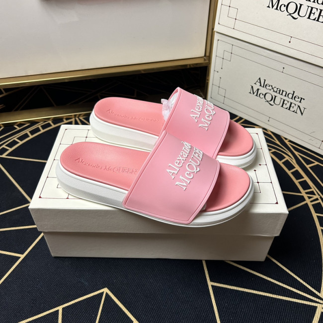 Alexander McQueen men slippers AAA-031