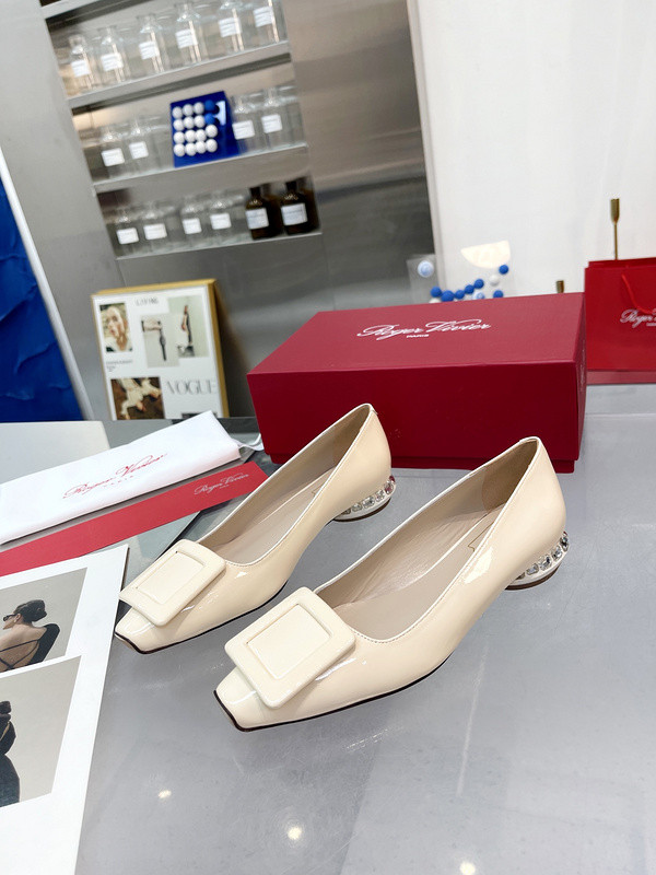 Roger Vivier Women shoes 1:1 quality-035