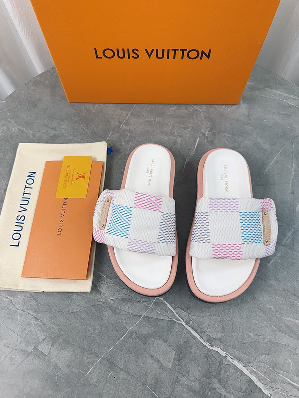LV Sandals 1：1 Quality-685