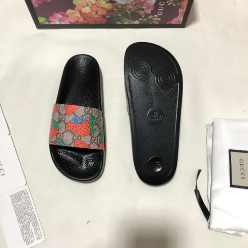 G women slippers AAA-121