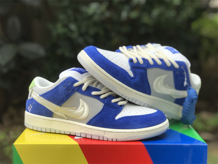 Authentic Fly Streetwear x Nike SB Dunk Low
