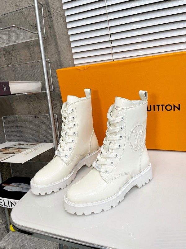 LV Women Shoes 1:1 Quality-933