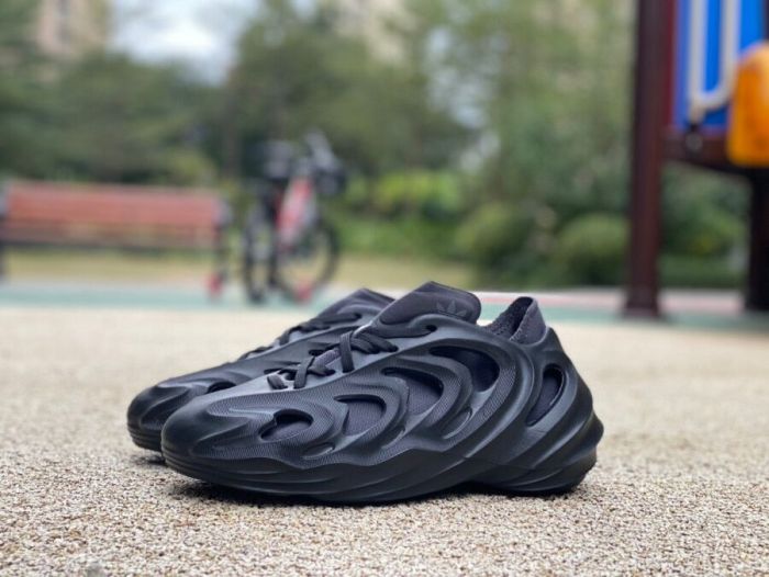 Authentic Originals adiFOM Q Black