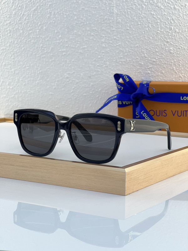 LV Sunglasses AAAA-4216