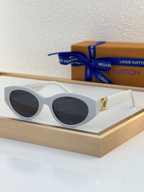 LV Sunglasses AAAA-4246