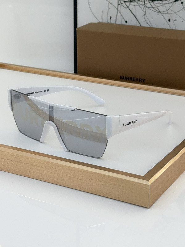 Burberry Sunglasses AAAA-2385