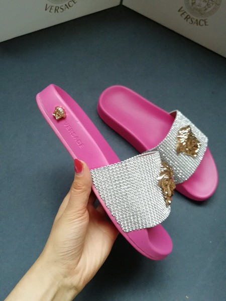 Versace women slippers AAA-030