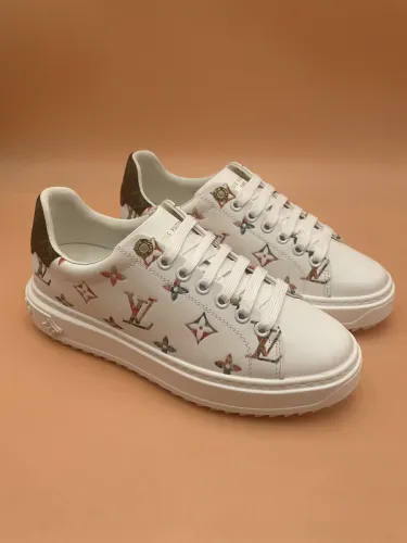 LV Women Shoes 1：1 Quality-880
