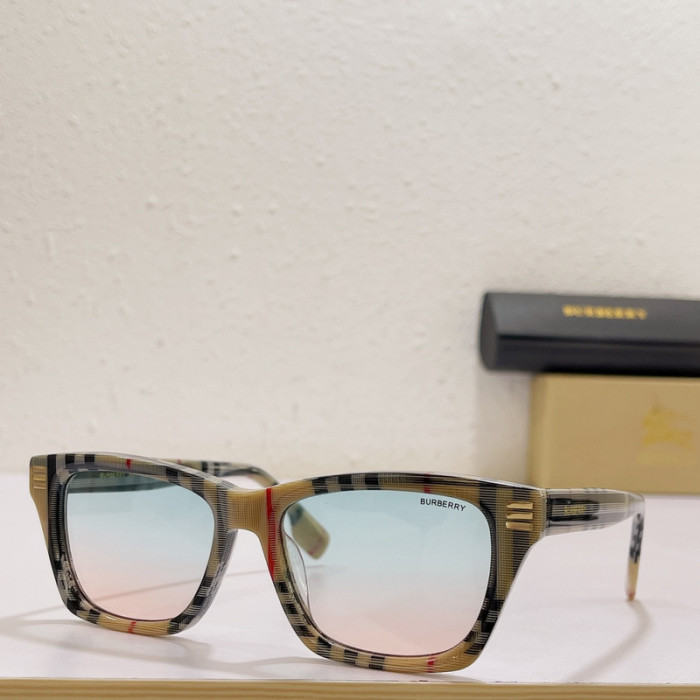 Burberry Sunglasses AAAA-1533