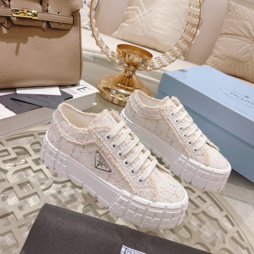Prada women shoes 1：1 quality-352