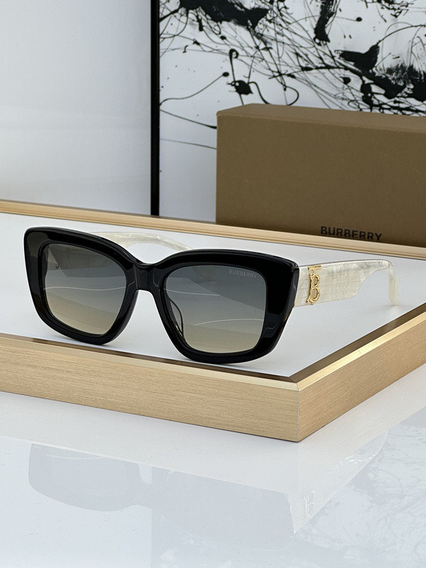 Burberry Sunglasses AAAA-2251