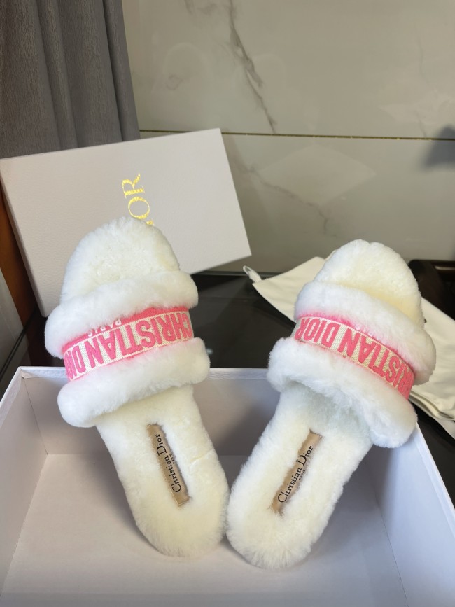 Dior women slippers 1:1 quality-186