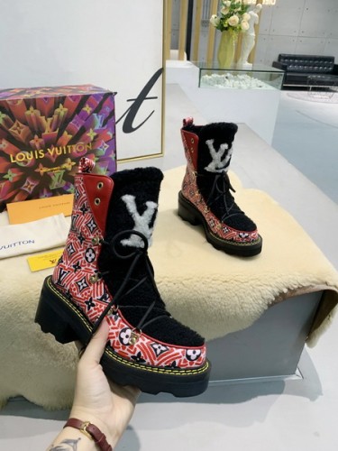 LV Women Shoes 1：1 Quality-709
