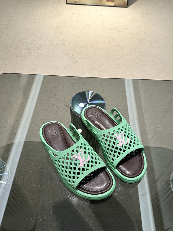 LV Sandals 1：1 Quality-744