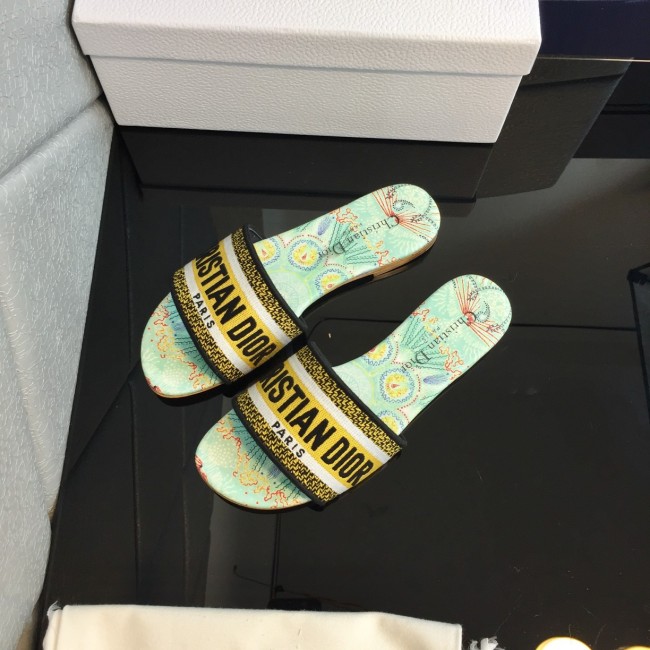Dior women slippers 1：1 quality-305