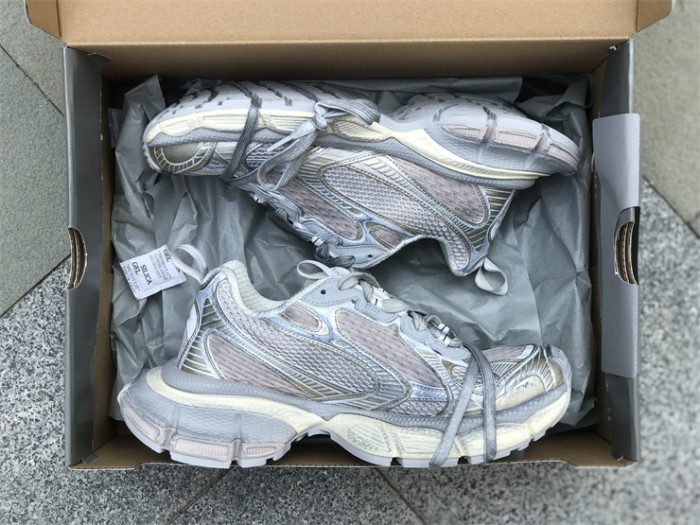 B 17FW Tripe-S High End Sneaker-364