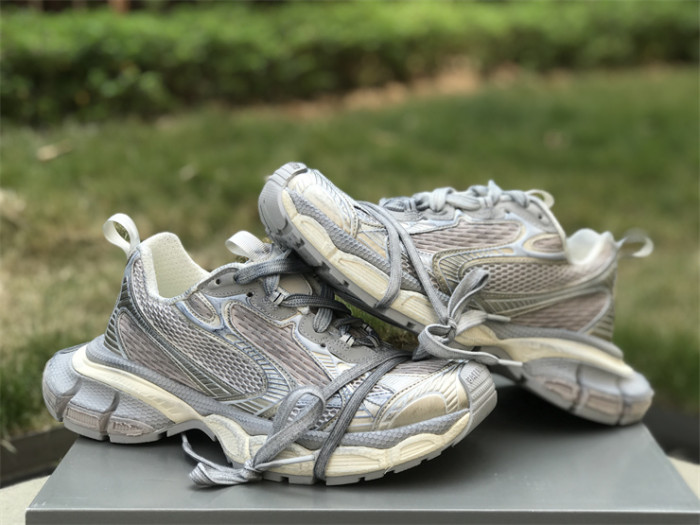 B 17FW Tripe-S High End Sneaker-364