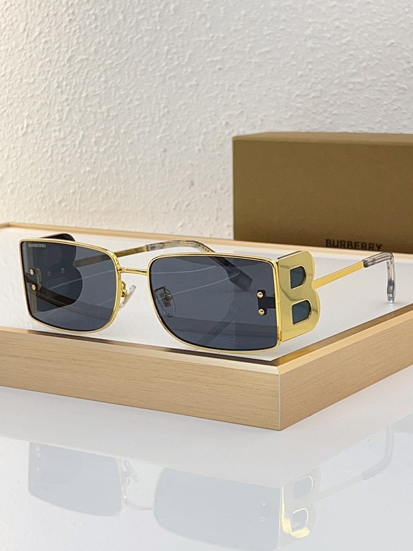 Burberry Sunglasses AAAA-2515