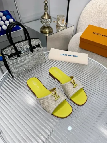 LV women Sandals 1：1 Quality-804
