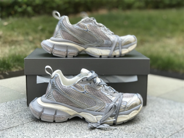 B 17FW Tripe-S High End Sneaker-364