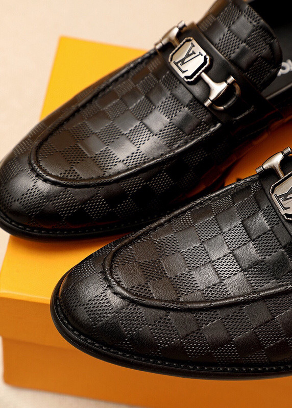 LV Men shoes 1：1 quality-4605
