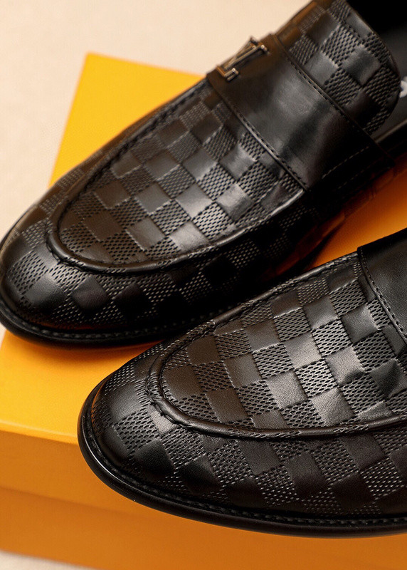 LV Men shoes 1：1 quality-4606