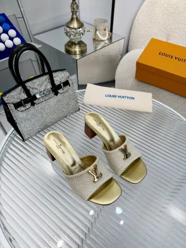 LV women Sandals 1：1 Quality-813