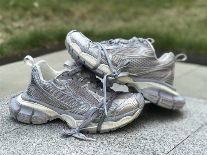 B 17FW Tripe-S High End Sneaker-364