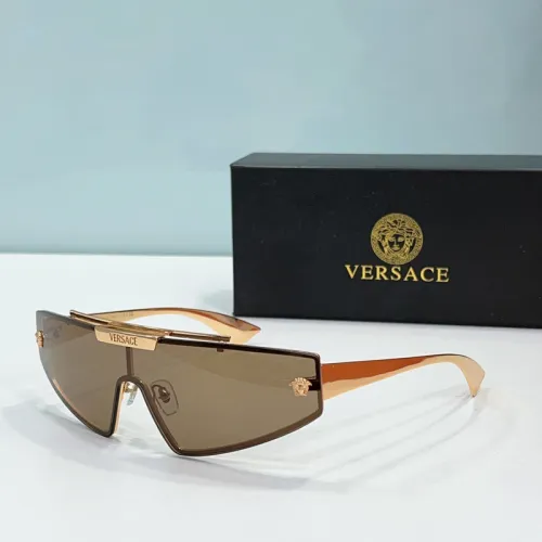 Versace Sunglasses AAAA-2472