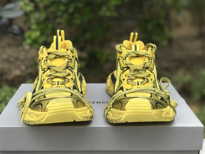 B 17FW Tripe-S High End Sneaker-372